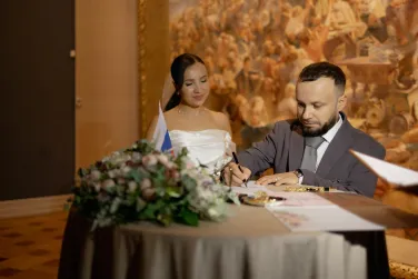 Свадебная церемония впервые прошла в День народного единства в НГХМ